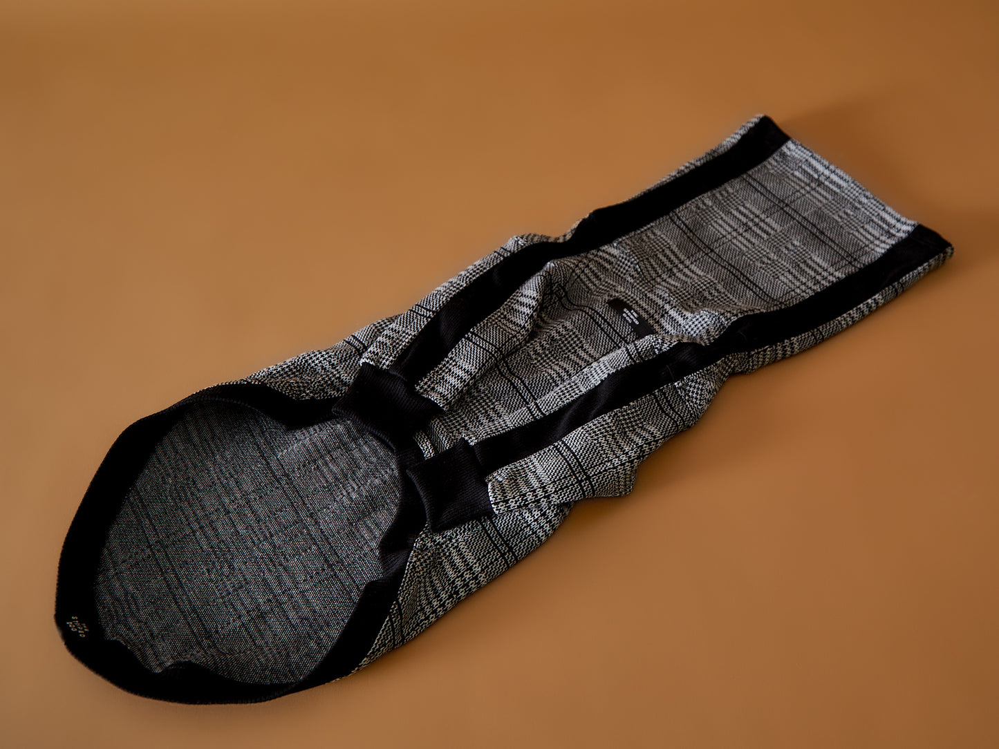 Sueter Cuello Tortuga en Jacquard a Cuadros Salchicha YVES