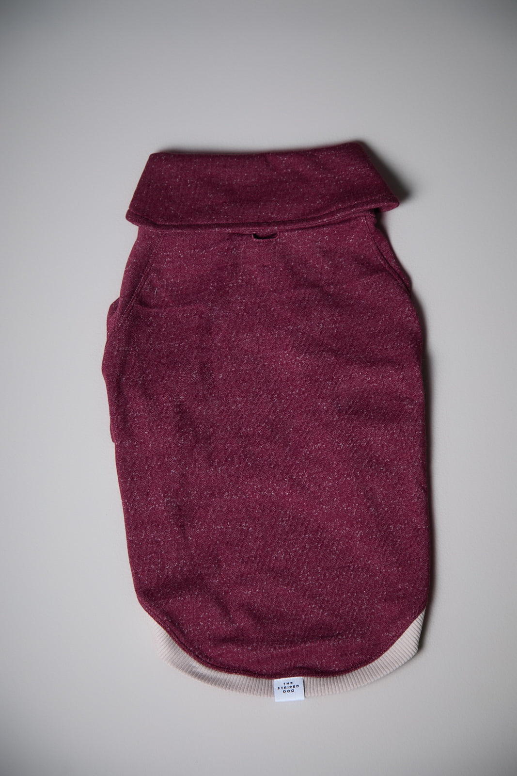 Sueter Cuello Alto Vinotinto DUSK para Perro Salchicha