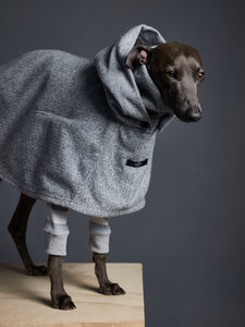 Capa Gris Cuello Tortuga con Capucha y Forro Peludo DOWNEY Galgo Italiano / Whippet