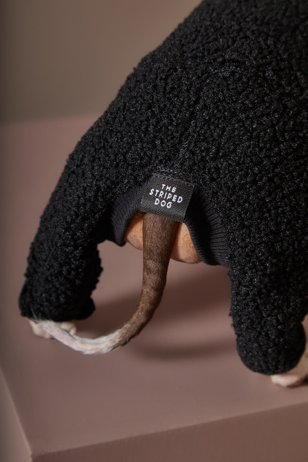 Enterizo Negro Cuello Tortuga  Salchicha ROMA