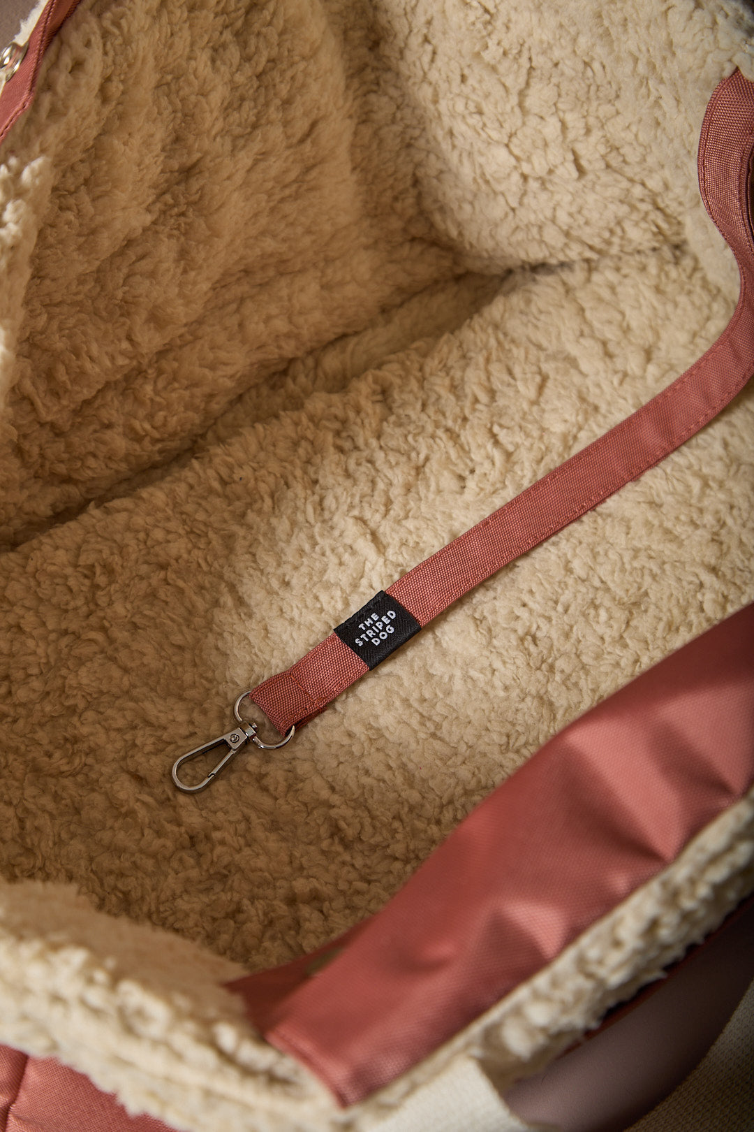 Bolso Impermeable Rosado LUMA